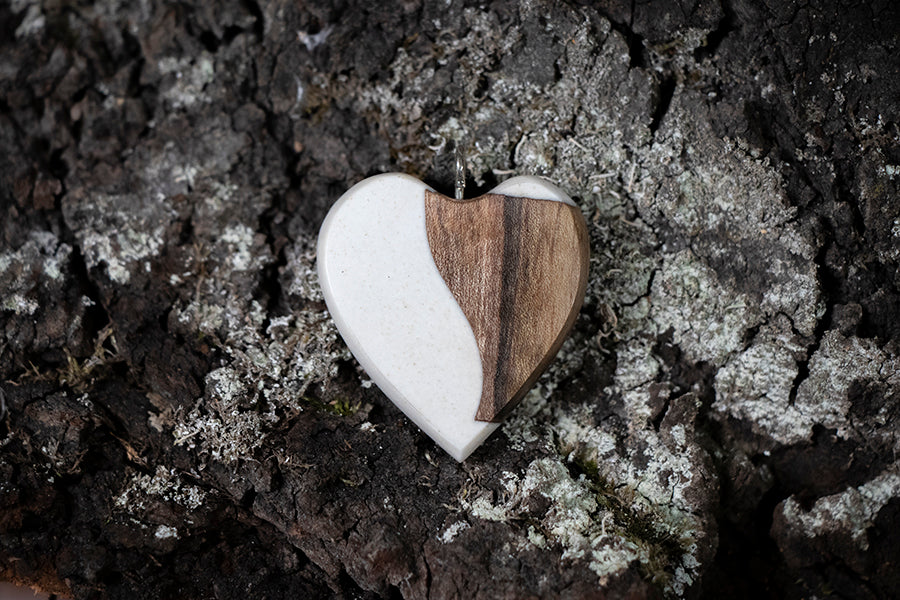 Anhänger Herz aus Birnenholz (Art. 111)